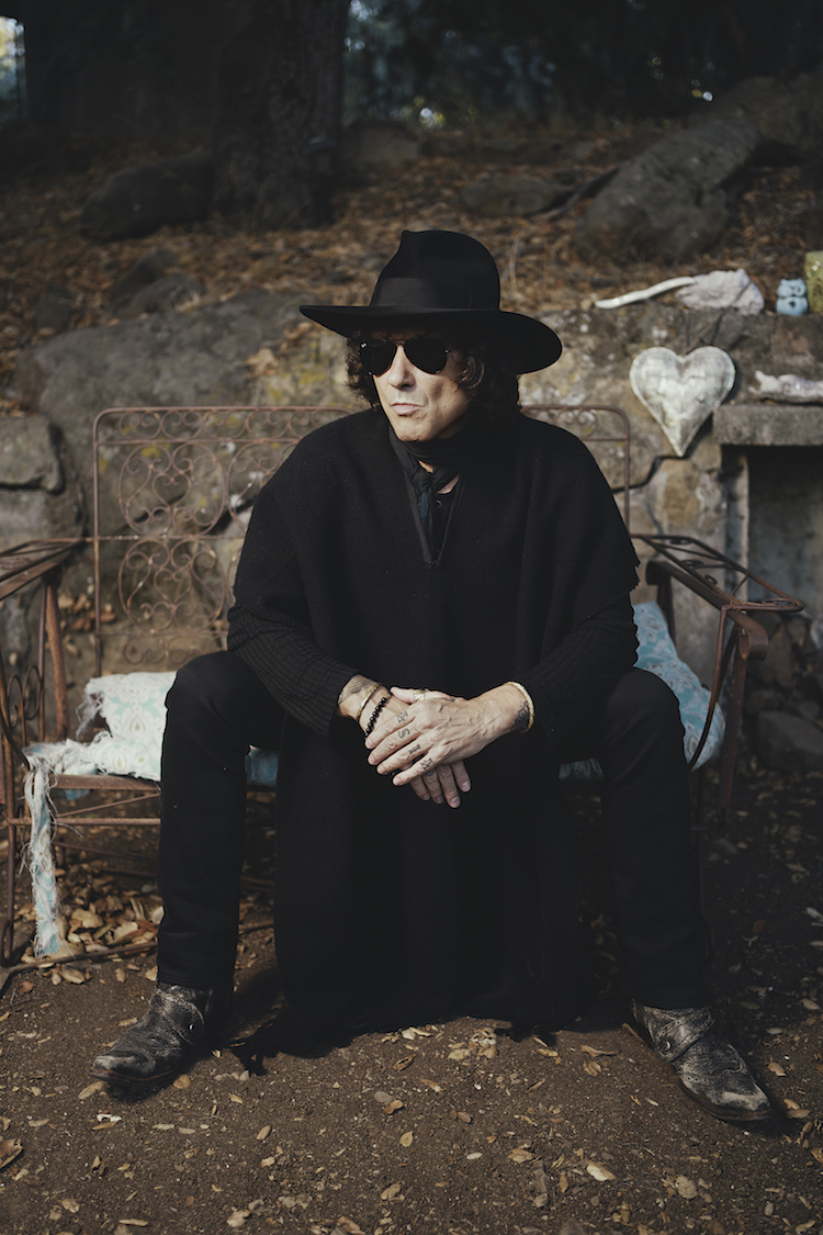 Enrique Bunbury: Renacer en el escenario